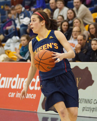 Queen's vs Laurentian 05313 copy.jpg