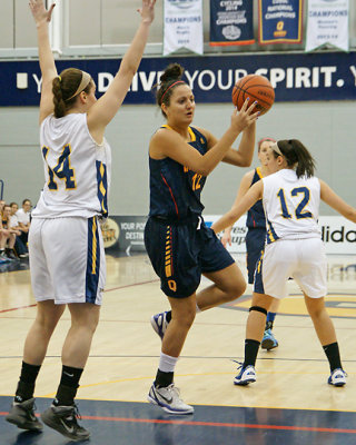 Queen's vs Laurentian 00841 copy.jpg
