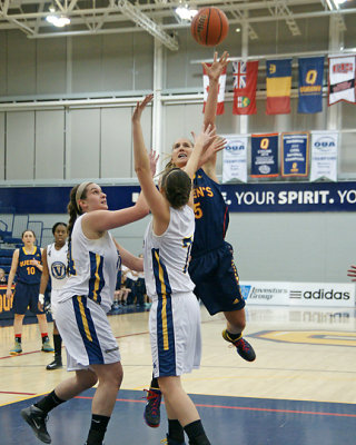 Queen's vs Laurentian 00873 copy.jpg