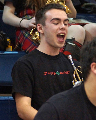 Queen's vs Laurentian 05351 copy.jpg