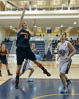 Queen's vs Laurentian 00906 copy.jpg