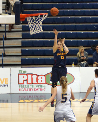 Queen's vs Laurentian 05401 copy.jpg
