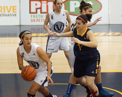 Queen's vs Laurentian 05473 copy.jpg