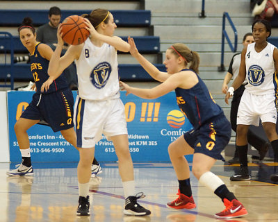 Queen's vs Laurentian 05561 copy.jpg