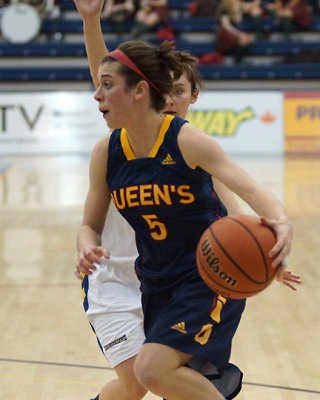 Queen's vs Laurentian 05591 copy.jpg