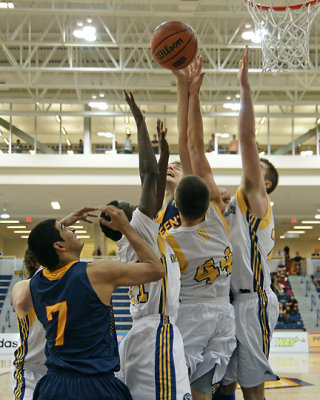 Queen's vs Laurentian 01049 copy.jpg