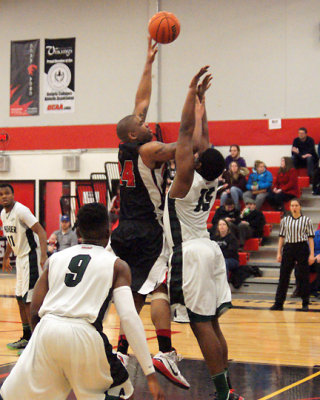 St Lawrence vs Algonquin 01501 copy.jpg