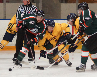 Queen's vs UQTR 02144 copy.jpg