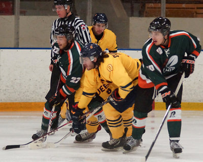 Queen's vs UQTR 02146 copy.jpg