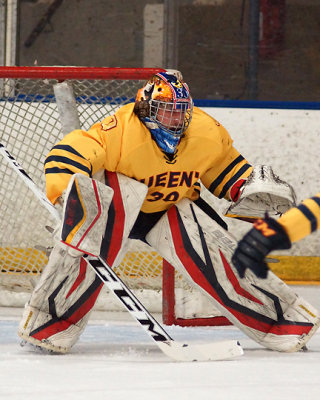 Queen's vs UQTR 02248 copy.jpg