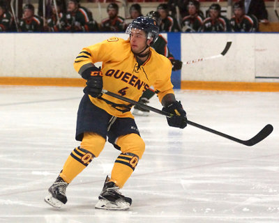 Queen's vs UQTR 02426 copy.jpg