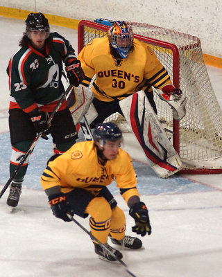 Queen's vs UQTR 02541 copy.jpg