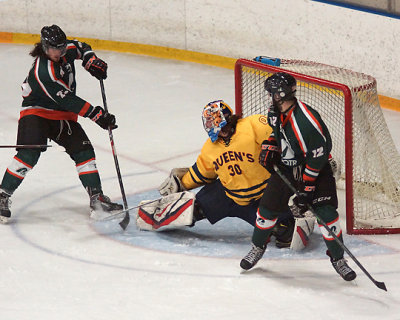 Queen's vs UQTR 02548 copy.jpg