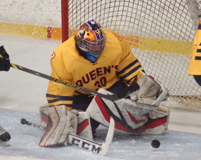 Queen's vs UQTR 02579 copy.jpg