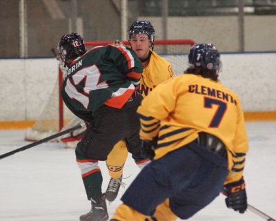 Queen's vs UQTR 02641 copy.jpg