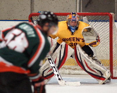 Queen's vs UQTR 02930 copy.jpg