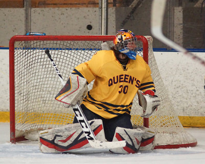 Queen's vs UQTR 02944 copy.jpg