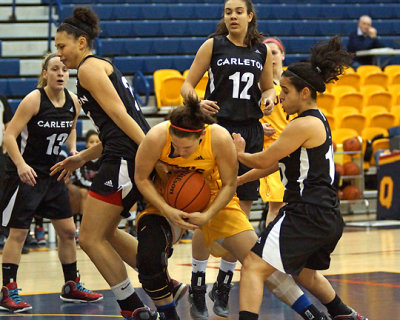 Queen's vs Carleton 04459 copy.jpg
