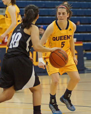 Queen's vs Carleton 04496 copy.jpg