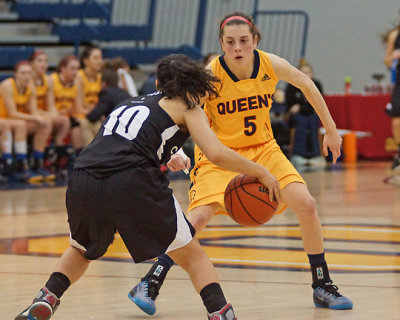 Queen's vs Carleton 04499 copy.jpg
