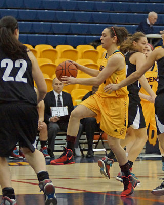 Queen's vs Carleton 04527 copy.jpg