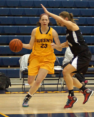 Queen's vs Carleton 04542 copy.jpg