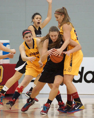 Queen's vs Carleton 04568 copy.jpg