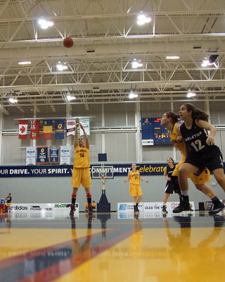 Queen's vs Carleton 04605 copy.jpg