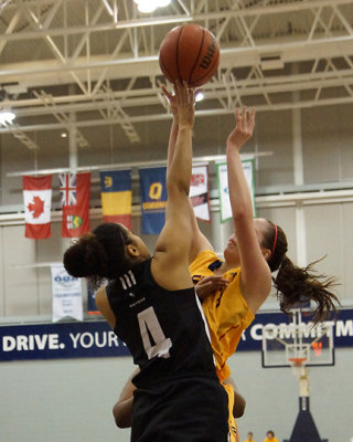 Queen's vs Carleton 04652 copy.jpg