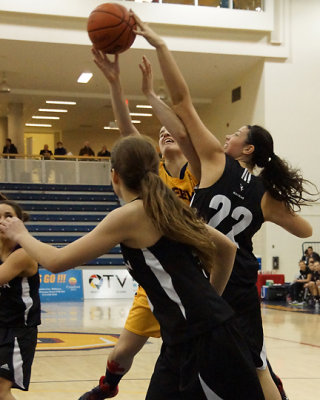 Queen's vs Carleton 04727 copy.jpg