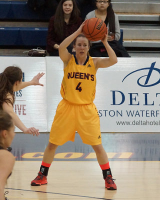 Queen's vs Carleton 04916 copy.jpg