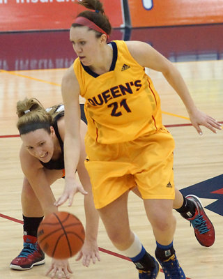 Queen's vs Carleton 04935 copy.jpg