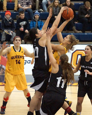 Queen's vs Carleton 04949 copy.jpg