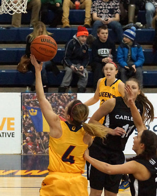 Queen's vs Carleton 04965 copy.jpg