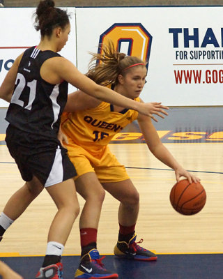 Queen's vs Carleton 04972 copy.jpg