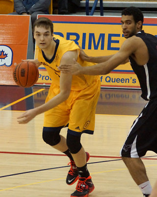 Queen's vs Carleton 05129 copy.jpg