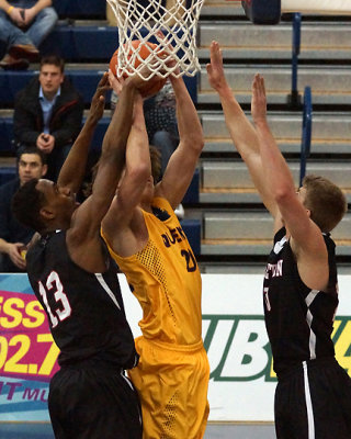 Queen's vs Carleton 05161 copy.jpg