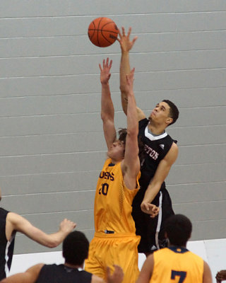 Queen's vs Carleton 05203 copy.jpg