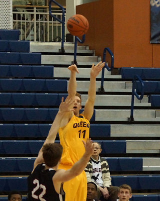 Queen's vs Carleton 05240 copy.jpg