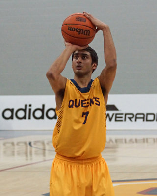 Queen's vs Carleton 05295 copy.jpg