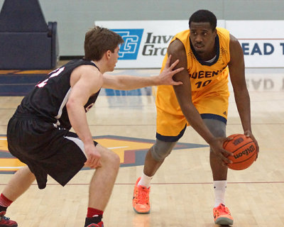Queen's vs Carleton 05348 copy.jpg