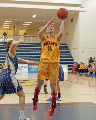 Queen's vs Laurentian 09212 copy.jpg