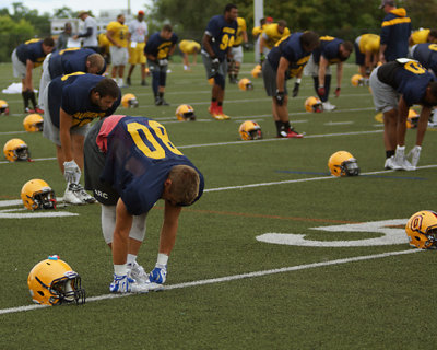 Queen's Football Camp 08689 copy.jpg