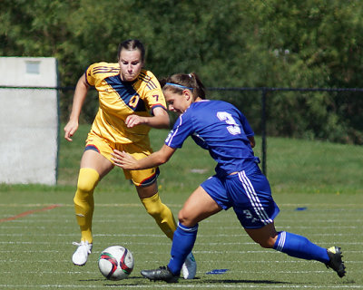 Queen's vs UOIT 03722 copy.jpg