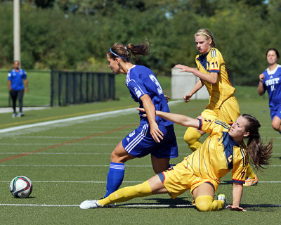 Queen's vs UOIT 03736 copy.jpg