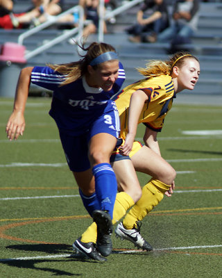 Queen's vs UOIT 03847 copy.jpg