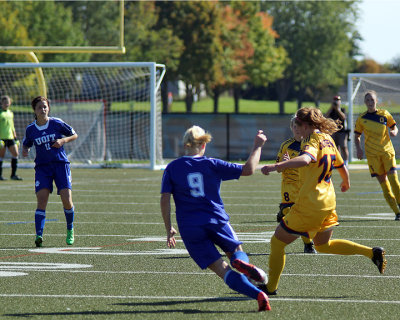 Queen's vs UOIT 04172 copy.jpg