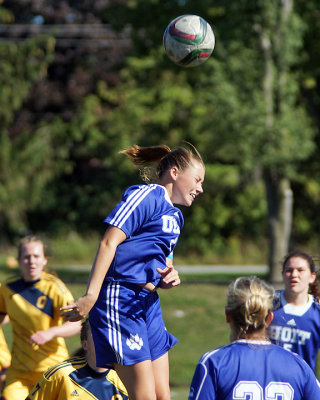 Queen's vs UOIT 04186 copy.jpg