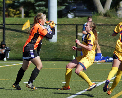 Queen's vs UOIT 04233 copy.jpg