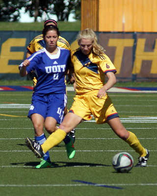 Queen's vs UOIT 03647 copy.jpg